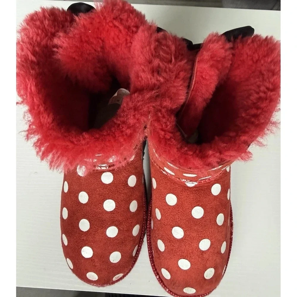 UGG Disney Minnie Mouse Boots Youth 3 Red Polka Dot Bow Cozy Girls Shoes